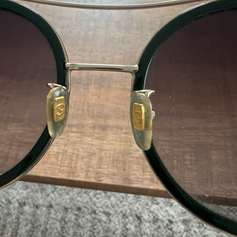 Gucci Black and Gold Women's Sunglasses